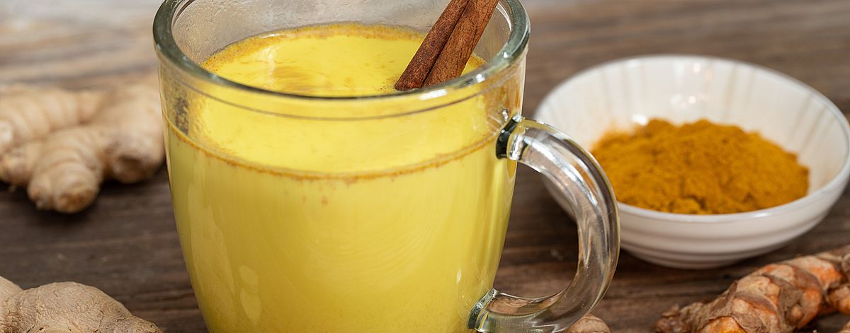 Einfaches Rezept für Goldene Milch: Anleitung in 6 Schritten